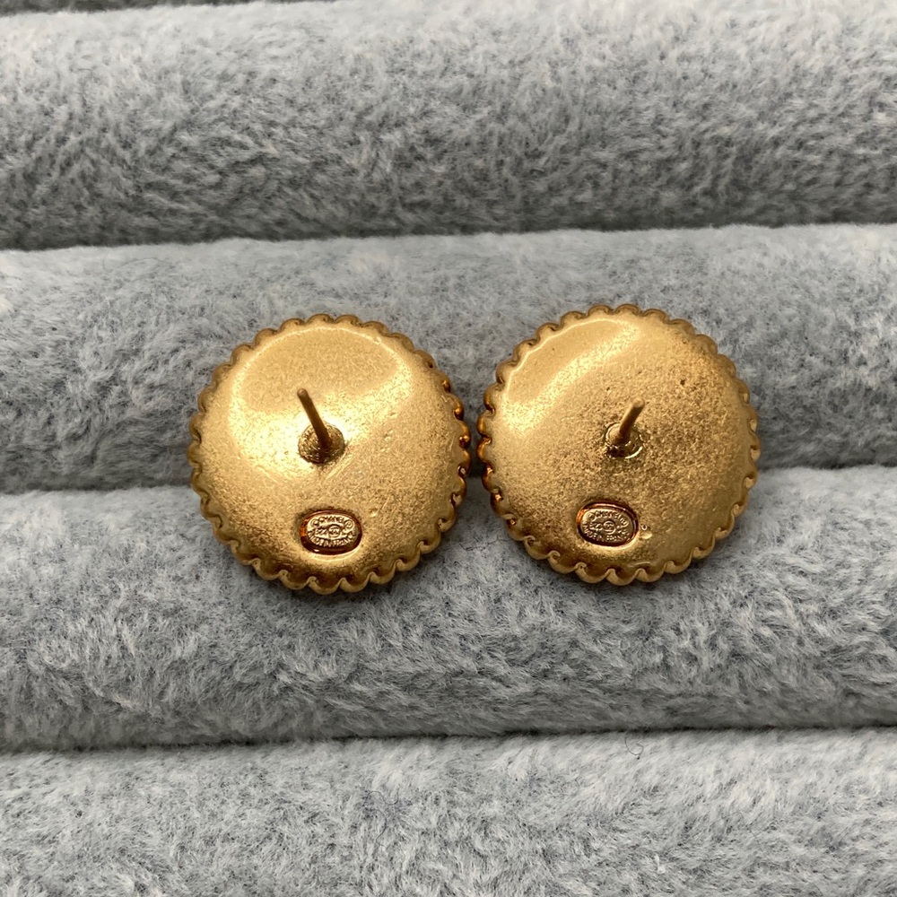 CHANEL Gold and Brown Round Earrings - Picture 4 of 4